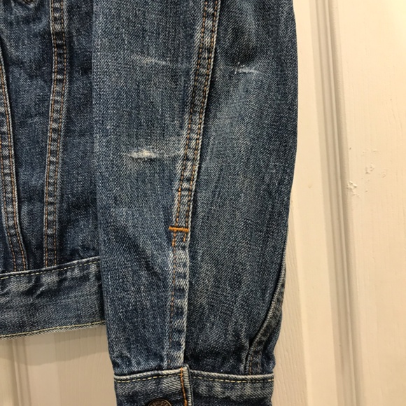 Levi’s Jean Jacket - Picture 9 of 13